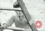 Image sélecteurs orange américain mexicain Farmersville California USA, 1968, de la seconde 56 séquences d'archives historiques vidéo 65675058041
