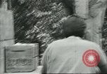 Standbild mexikanischen American orange Picker Farmersville California USA, 1968, aus Sekunde 18 historischem Filmmaterial Videoclip 65675058042