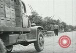 Standbild mexikanischen American orange Picker Farmersville California USA, 1968, aus Sekunde 38 historischem Filmmaterial Videoclip 65675058042