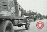 Standbild mexikanischen American orange Picker Farmersville California USA, 1968, aus Sekunde 39 historischem Filmmaterial Videoclip 65675058042
