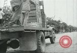 Standbild mexikanischen American orange Picker Farmersville California USA, 1968, aus Sekunde 42 historischem Filmmaterial Videoclip 65675058042