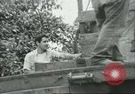 Standbild mexikanischen American orange Picker Farmersville California USA, 1968, aus Sekunde 45 historischem Filmmaterial Videoclip 65675058042