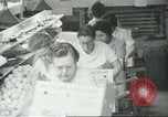Standbild Verpackung Orangen zum Verkauf Farmersville California USA, 1968, aus Sekunde 13 historischem Filmmaterial Videoclip 65675058043