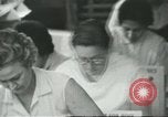 Standbild Verpackung Orangen zum Verkauf Farmersville California USA, 1968, aus Sekunde 26 historischem Filmmaterial Videoclip 65675058043