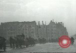 Immagine di Una città in rovina Berlino Germania, 1945, secondo 19 filmato di repertorio 65675058044