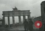 Immagine di Una città in rovina Berlino Germania, 1945, secondo 34 filmato di repertorio 65675058044
