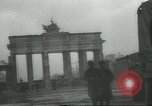 Immagine di Una città in rovina Berlino Germania, 1945, secondo 35 filmato di repertorio 65675058044