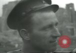 Immagine di Una città in rovina Berlino Germania, 1945, secondo 45 filmato di repertorio 65675058044