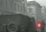 Immagine di Una città in rovina Berlino Germania, 1945, secondo 54 filmato di repertorio 65675058044