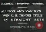 Image ouvrir en double masculin Brookline Massachusetts USA, 1931, de la seconde 10 séquences d'archives historiques vidéo 65675058049