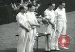 Image ouvrir en double masculin Brookline Massachusetts USA, 1931, de la seconde 12 séquences d'archives historiques vidéo 65675058049