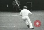 Image ouvrir en double masculin Brookline Massachusetts USA, 1931, de la seconde 26 séquences d'archives historiques vidéo 65675058049
