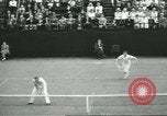 Image ouvrir en double masculin Brookline Massachusetts USA, 1931, de la seconde 28 séquences d'archives historiques vidéo 65675058049