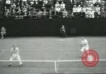 Image ouvrir en double masculin Brookline Massachusetts USA, 1931, de la seconde 29 séquences d'archives historiques vidéo 65675058049