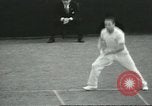 Image ouvrir en double masculin Brookline Massachusetts USA, 1931, de la seconde 48 séquences d'archives historiques vidéo 65675058049