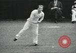 Image ouvrir en double masculin Brookline Massachusetts USA, 1931, de la seconde 55 séquences d'archives historiques vidéo 65675058049