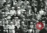 Image ouvrir en double masculin Brookline Massachusetts USA, 1931, de la seconde 61 séquences d'archives historiques vidéo 65675058049