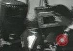 Standbild Diver's Helm Fitchburg Massachusetts USA, 1931, aus Sekunde 24 historischem Filmmaterial Videoclip 65675058052