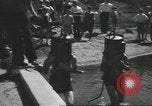 Standbild Diver's Helm Fitchburg Massachusetts USA, 1931, aus Sekunde 34 historischem Filmmaterial Videoclip 65675058052