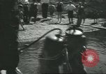 Standbild Diver's Helm Fitchburg Massachusetts USA, 1931, aus Sekunde 37 historischem Filmmaterial Videoclip 65675058052