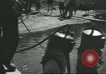 Standbild Diver's Helm Fitchburg Massachusetts USA, 1931, aus Sekunde 38 historischem Filmmaterial Videoclip 65675058052