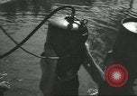 Standbild Diver's Helm Fitchburg Massachusetts USA, 1931, aus Sekunde 40 historischem Filmmaterial Videoclip 65675058052