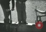 Standbild Diver's Helm Fitchburg Massachusetts USA, 1931, aus Sekunde 53 historischem Filmmaterial Videoclip 65675058052