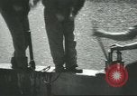 Standbild Diver's Helm Fitchburg Massachusetts USA, 1931, aus Sekunde 54 historischem Filmmaterial Videoclip 65675058052
