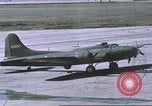 Immagine di 303gruppo di bombardamento Battle Creek Michigan USA, 1942, secondo 27 filmato di repertorio 65675058058