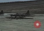 Immagine di 303gruppo di bombardamento Battle Creek Michigan USA, 1942, secondo 50 filmato di repertorio 65675058058