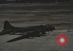 Immagine di 303gruppo di bombardamento Battle Creek Michigan USA, 1942, secondo 58 filmato di repertorio 65675058058