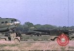 Standbild 303rd Bombardierung Gruppe England Molesworth Flugplatz, 1942, aus Sekunde 28 historischem Filmmaterial Videoclip 65675058064