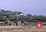 Standbild 303rd Bombardierung Gruppe England Molesworth Flugplatz, 1942, aus Sekunde 31 historischem Filmmaterial Videoclip 65675058064
