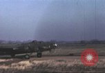 Standbild 303rd Bombardierung Gruppe England Molesworth Flugplatz, 1942, aus Sekunde 43 historischem Filmmaterial Videoclip 65675058064