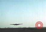 Standbild 303rd Bombardierung Gruppe England Molesworth Flugplatz, 1942, aus Sekunde 22 historischem Filmmaterial Videoclip 65675058065