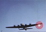 Standbild 303rd Bombardierung Gruppe England Molesworth Flugplatz, 1942, aus Sekunde 26 historischem Filmmaterial Videoclip 65675058065