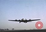 Standbild 303rd Bombardierung Gruppe England Molesworth Flugplatz, 1942, aus Sekunde 43 historischem Filmmaterial Videoclip 65675058065