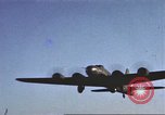 Standbild 303rd Bombardierung Gruppe England Molesworth Flugplatz, 1942, aus Sekunde 44 historischem Filmmaterial Videoclip 65675058065