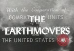 Standbild Erdbewegungsmaschinen Pacific Theater, 1944, aus Sekunde 30 historischem Filmmaterial Videoclip 65675058072
