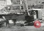 Standbild Erdbewegungsmaschinen Pacific Theater, 1944, aus Sekunde 45 historischem Filmmaterial Videoclip 65675058072