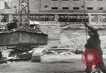 Standbild Erdbewegungsmaschinen Pacific Theater, 1944, aus Sekunde 47 historischem Filmmaterial Videoclip 65675058072