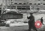 Standbild Erdbewegungsmaschinen Pacific Theater, 1944, aus Sekunde 48 historischem Filmmaterial Videoclip 65675058072