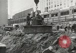 Standbild Erdbewegungsmaschinen Pacific Theater, 1944, aus Sekunde 51 historischem Filmmaterial Videoclip 65675058072