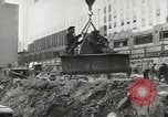 Standbild Erdbewegungsmaschinen Pacific Theater, 1944, aus Sekunde 52 historischem Filmmaterial Videoclip 65675058072