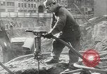 Standbild Erdbewegungsmaschinen Pacific Theater, 1944, aus Sekunde 54 historischem Filmmaterial Videoclip 65675058072