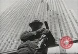 Standbild Erdbewegungsmaschinen Pacific Theater, 1944, aus Sekunde 55 historischem Filmmaterial Videoclip 65675058072