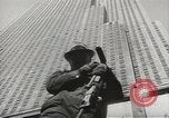 Standbild Erdbewegungsmaschinen Pacific Theater, 1944, aus Sekunde 56 historischem Filmmaterial Videoclip 65675058072