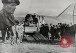 Standbild Erdbewegungsmaschinen europäische Theater, 1944, aus Sekunde 15 historischem Filmmaterial Videoclip 65675058073
