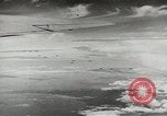 Standbild Erdbewegungsmaschinen Pacific Theater, 1944, aus Sekunde 1 historischem Filmmaterial Videoclip 65675058074