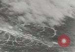 Standbild Erdbewegungsmaschinen Pacific Theater, 1944, aus Sekunde 10 historischem Filmmaterial Videoclip 65675058074